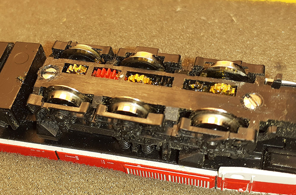 Bauanleitung Austausch von Zahnrädern in Lokomotiven