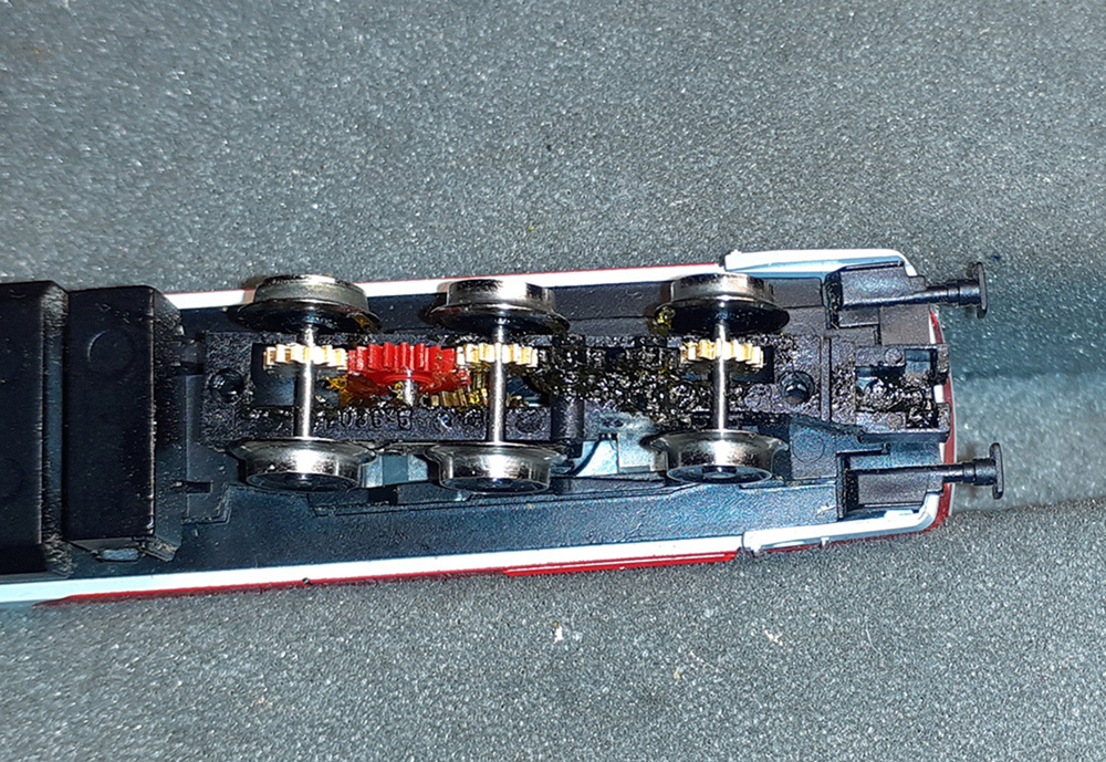 Bauanleitung Austausch von Zahnrädern	in Lokomotiven