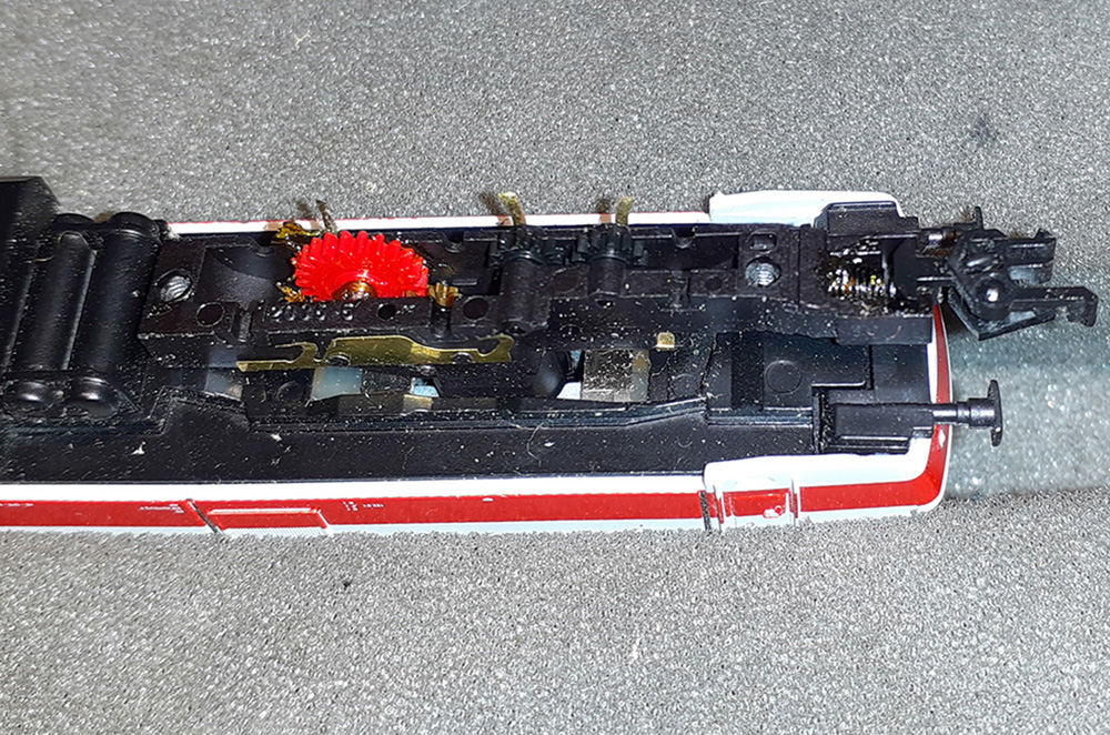 Bauanleitung Austausch von Zahnrädern in Lokomotiven